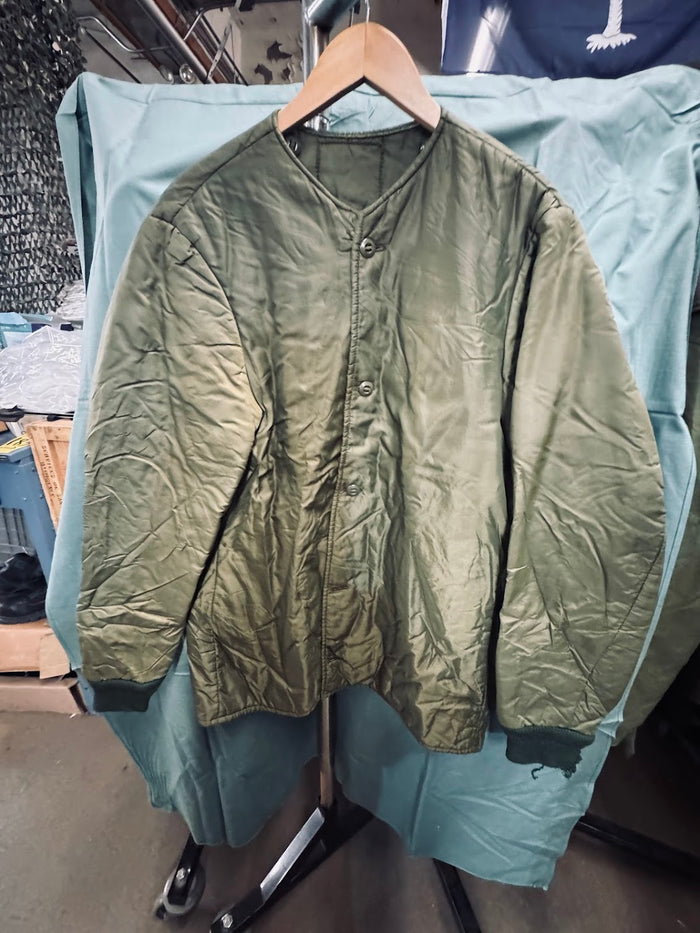 Canadian Military Short Jacket Liner / Used Excellent