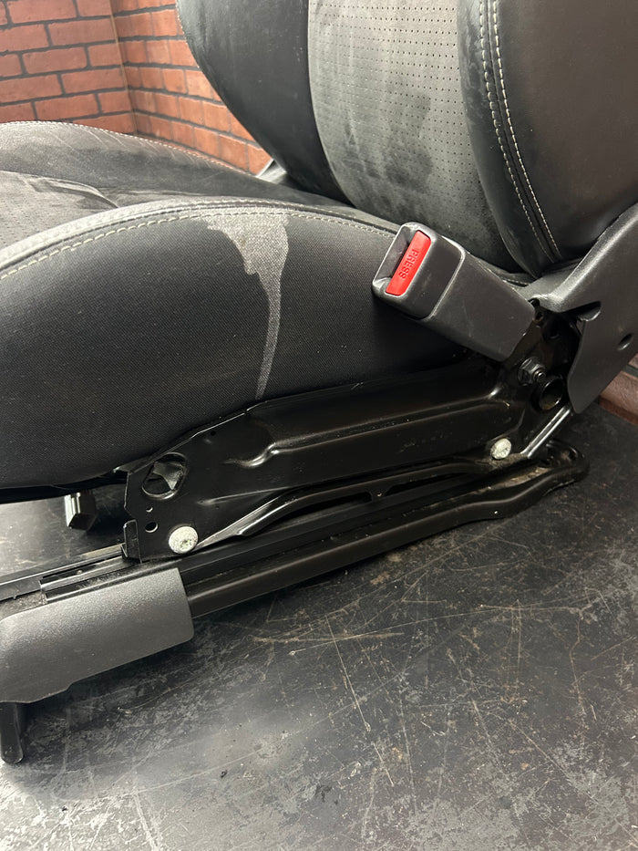 08-10 DODGE CHALLENGER SRT POWER HEATED SEAT FRONT PASSENGER RH BLACK LEATHER