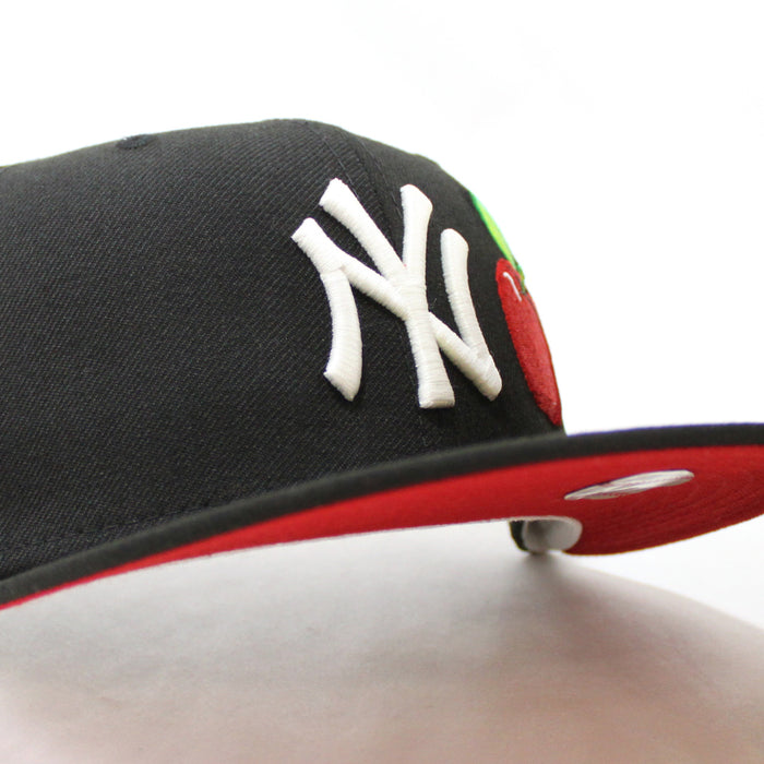 Big Apple New York Yankees Subway New Era 59Fifty Fitted Hat (GITD Black Red Under Brim)