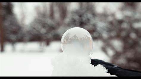 Crazy Ice Bubbles