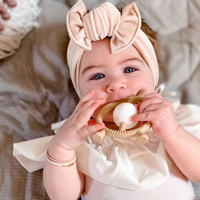 Giraffe Teether Toy (Taupe)