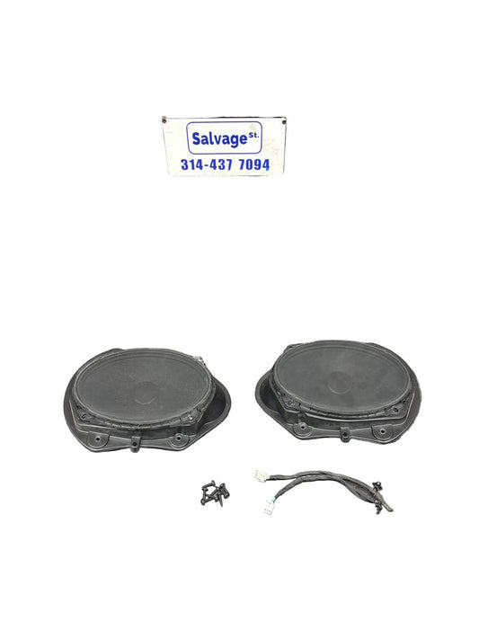Harman Kardon Speaker Pair with Plugs and Mounting Brackets