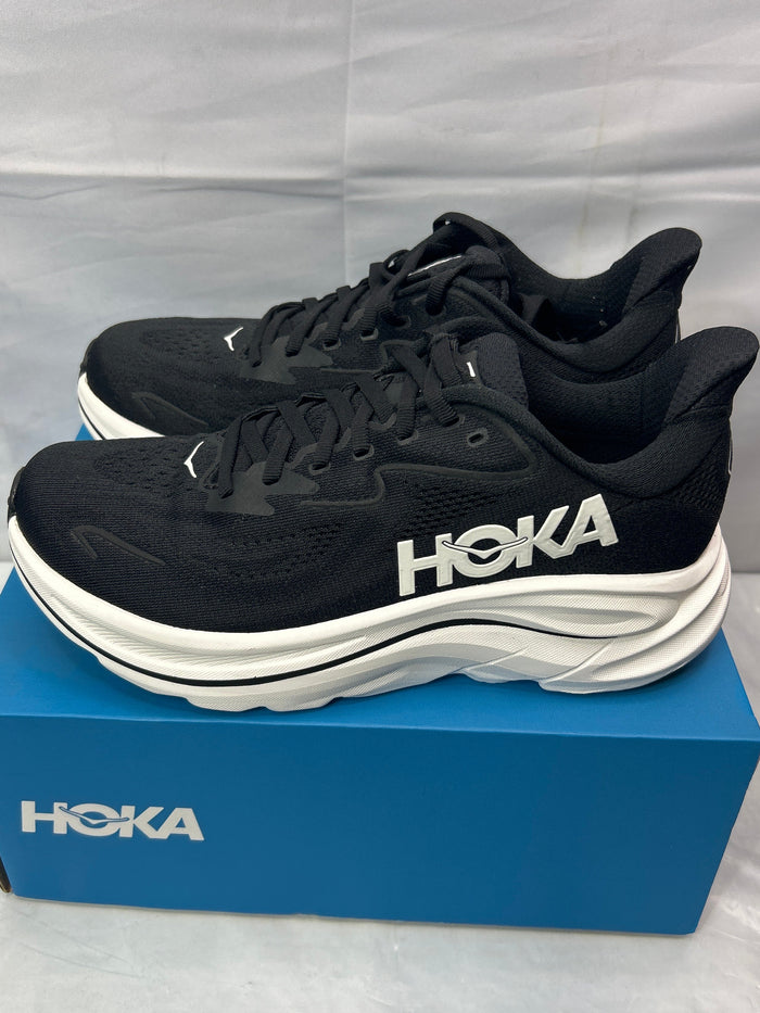 HOKA Men’s Clifton 10 BWHT Size 7D *New