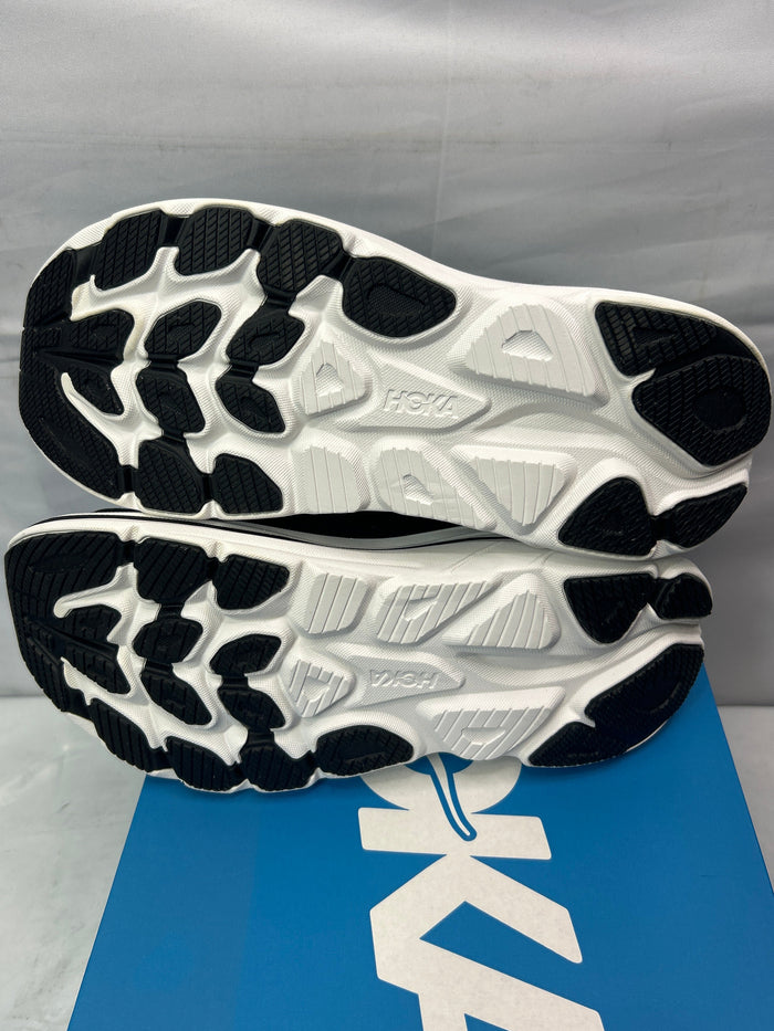 HOKA Men’s Clifton 10 BWHT Size 7D *New