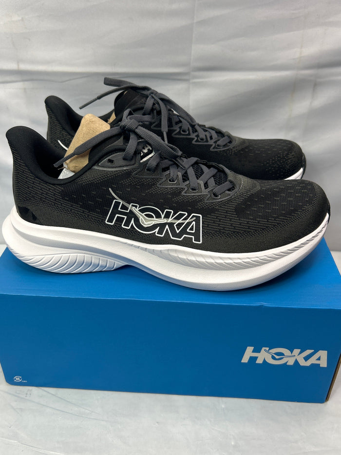 HOKA Women’s Machi 6 BWHT Size 9B *New