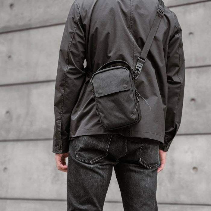 Kompak Crossbody Bag