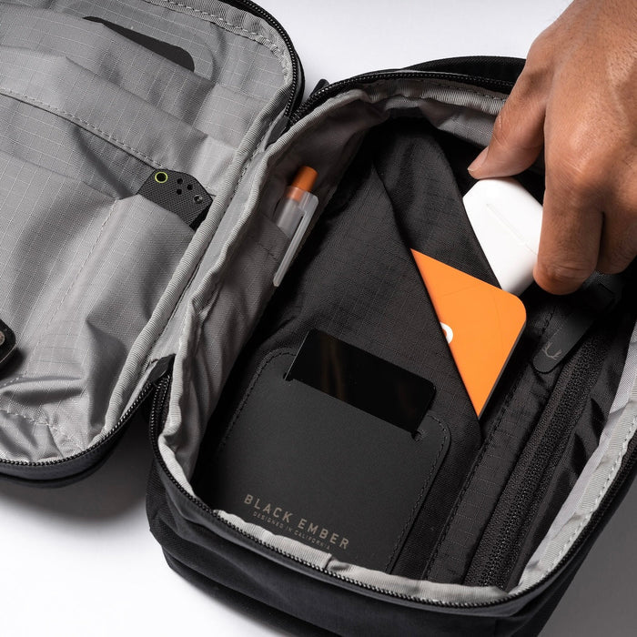 Kompak Crossbody Bag