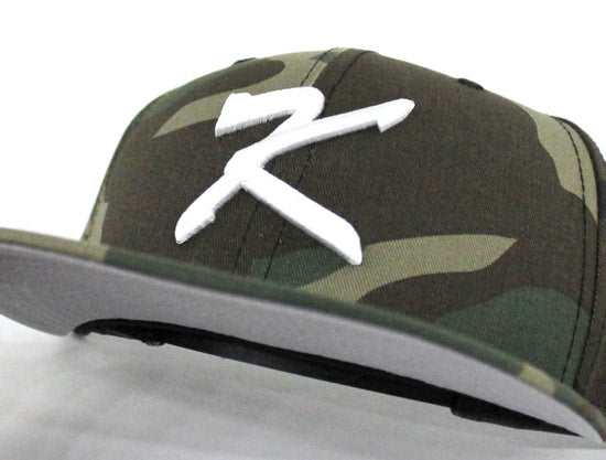 Korea New Era New Era 9Fifty Snapback Hat (Camo Gray Under Brim)