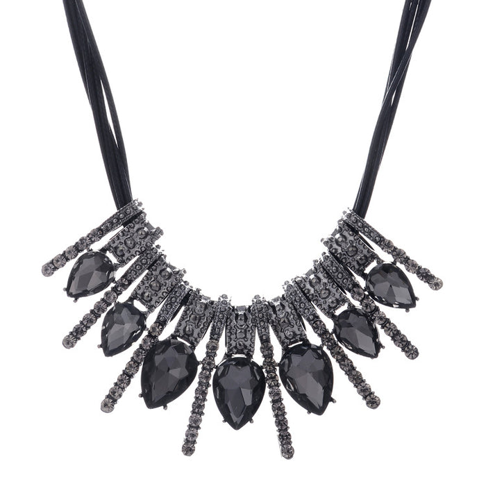 N2574 - Black Gemstone Pendant Necklace
