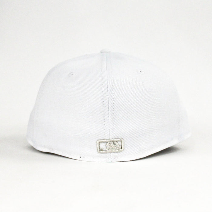 New York Yankees New Era 59Fifty Fitted Hat (Adidas Ultra Boost White M Silver Gray Under Brim)