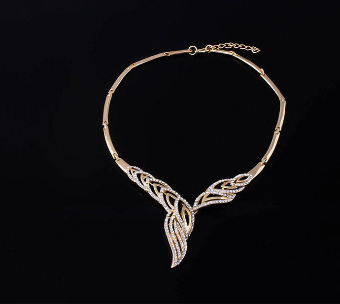 SET322 - Elegant Gold Jewellery Set