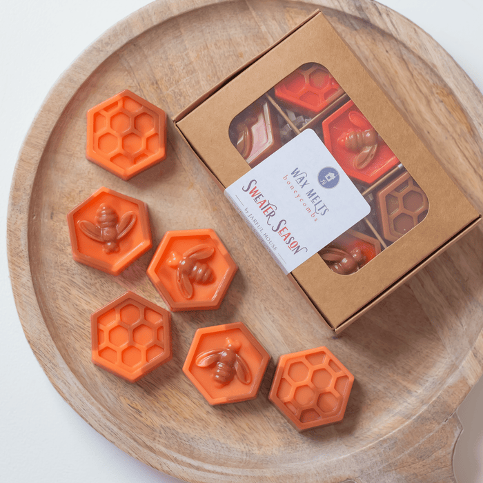 Sweater Season Wax Melts | Cinnamon + Cranberry + Pine + Fir + Vanilla - Jarful House