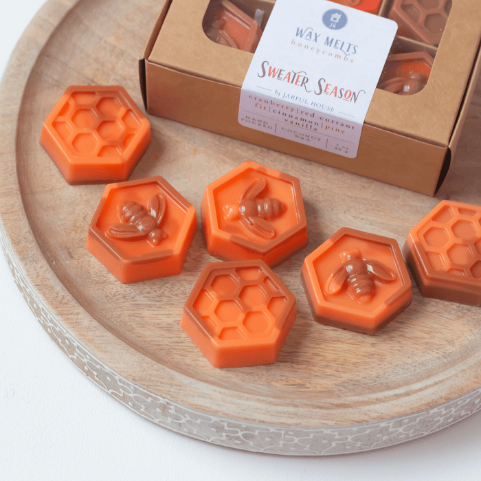 Sweater Season Wax Melts | Cinnamon + Cranberry + Pine + Fir + Vanilla - Jarful House