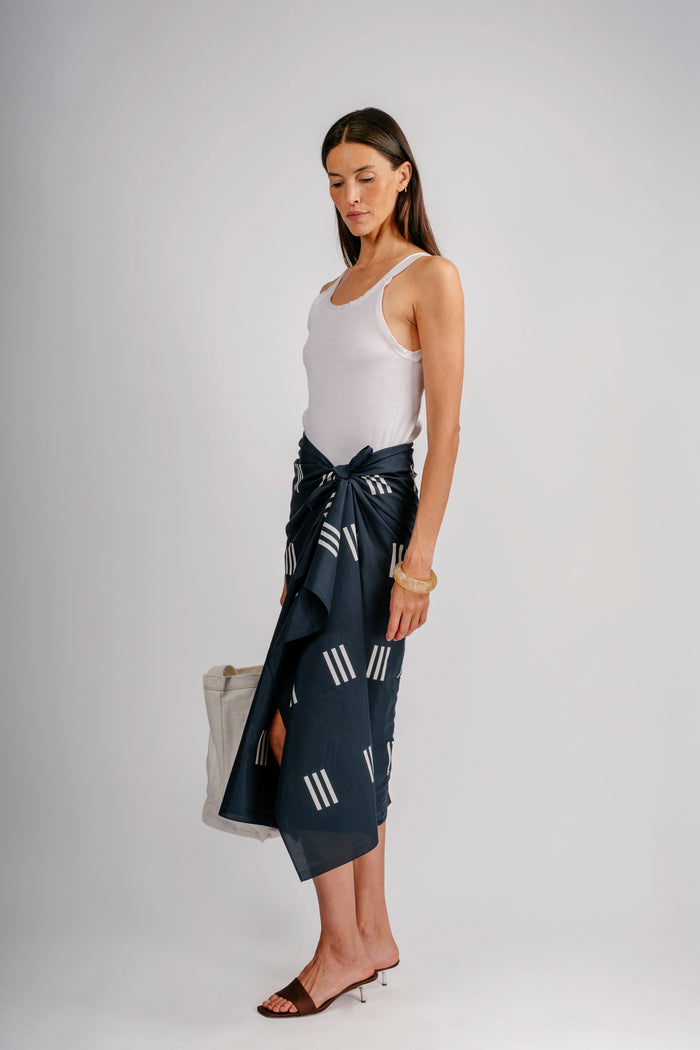Tasman Sarong | Obsidian & Stone